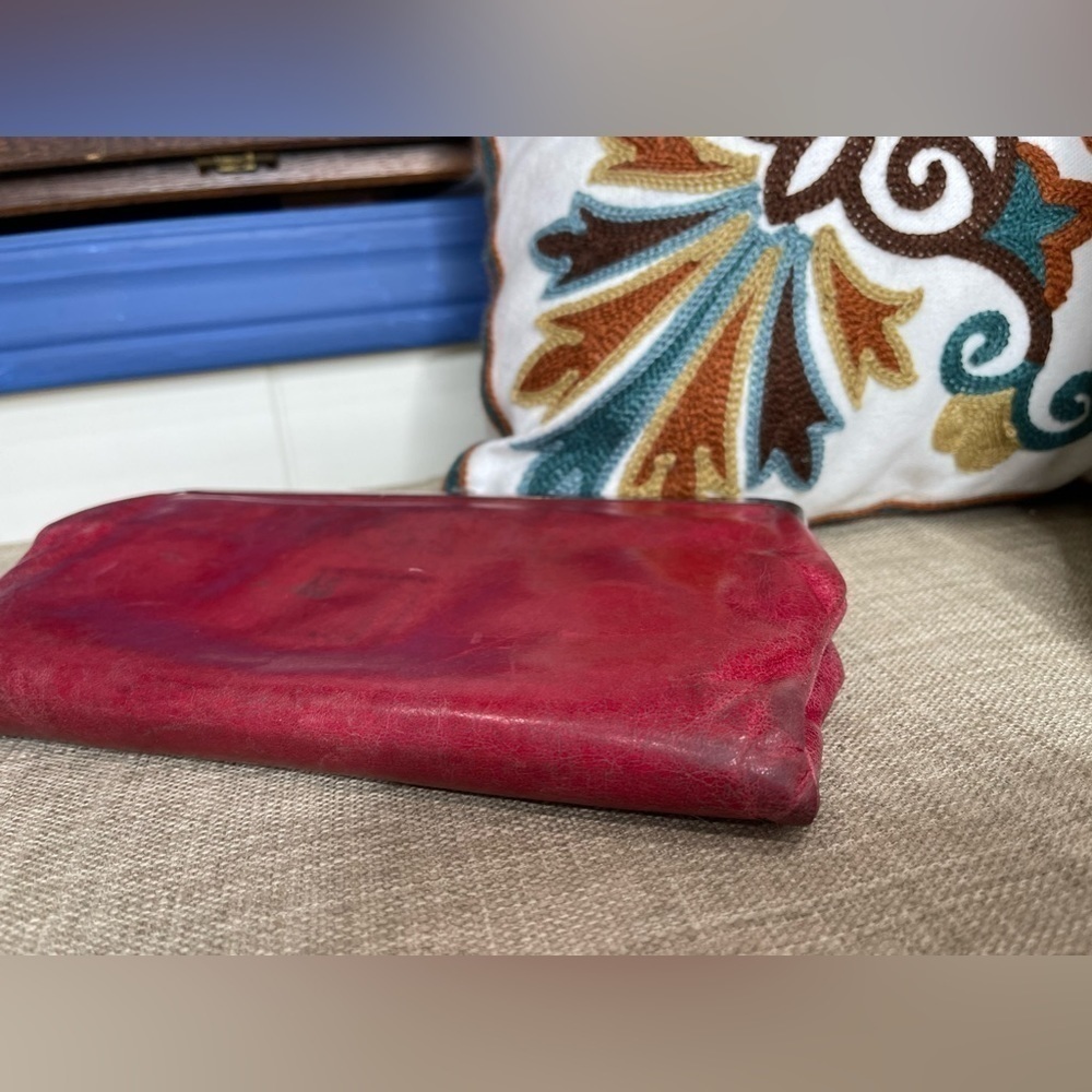 HOBO INTERNATIONAL LAUREN CLUTCH WALLET Bright Red Leather - Picture 3 of 8